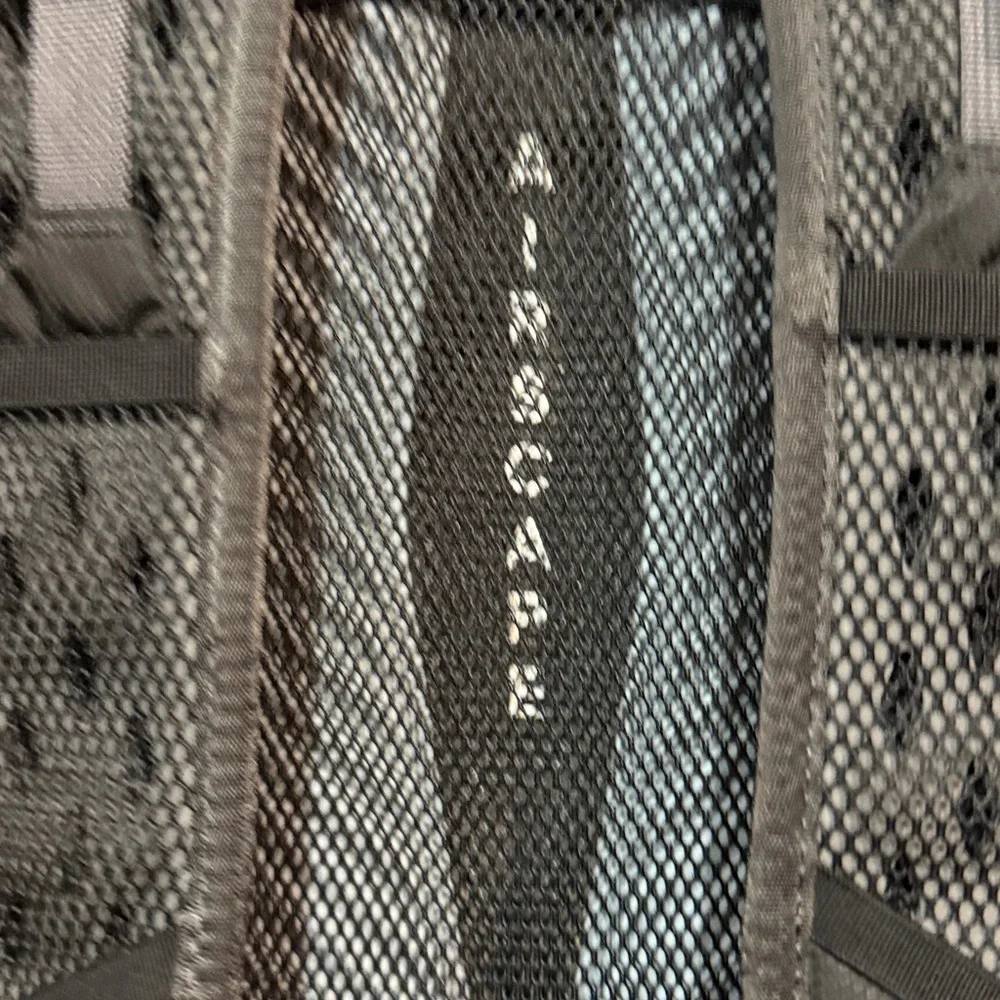 Osprey Sportlite 25 Backpack in EUC - Picture 4 of 12